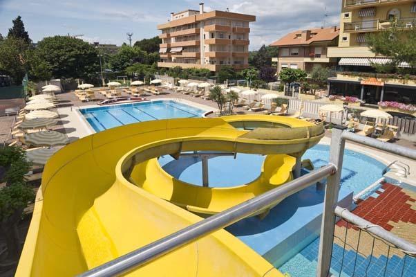 Hotel Vanni Misano Adriatico Extérieur photo
